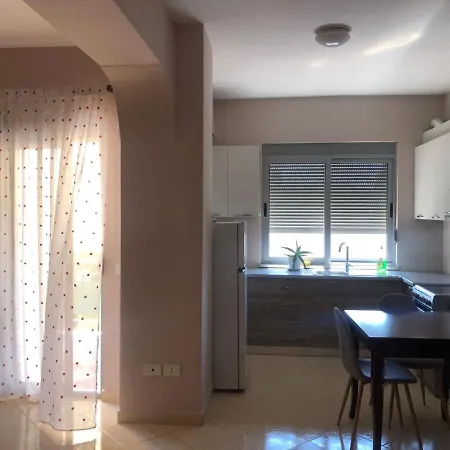 Center Apartment Vlore Exterior photo