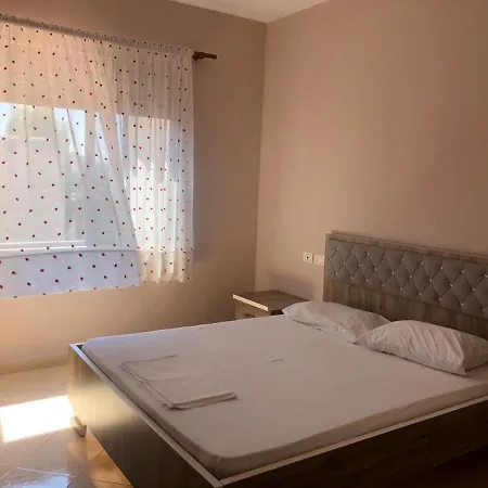 Center Apartment Vlore Exterior photo